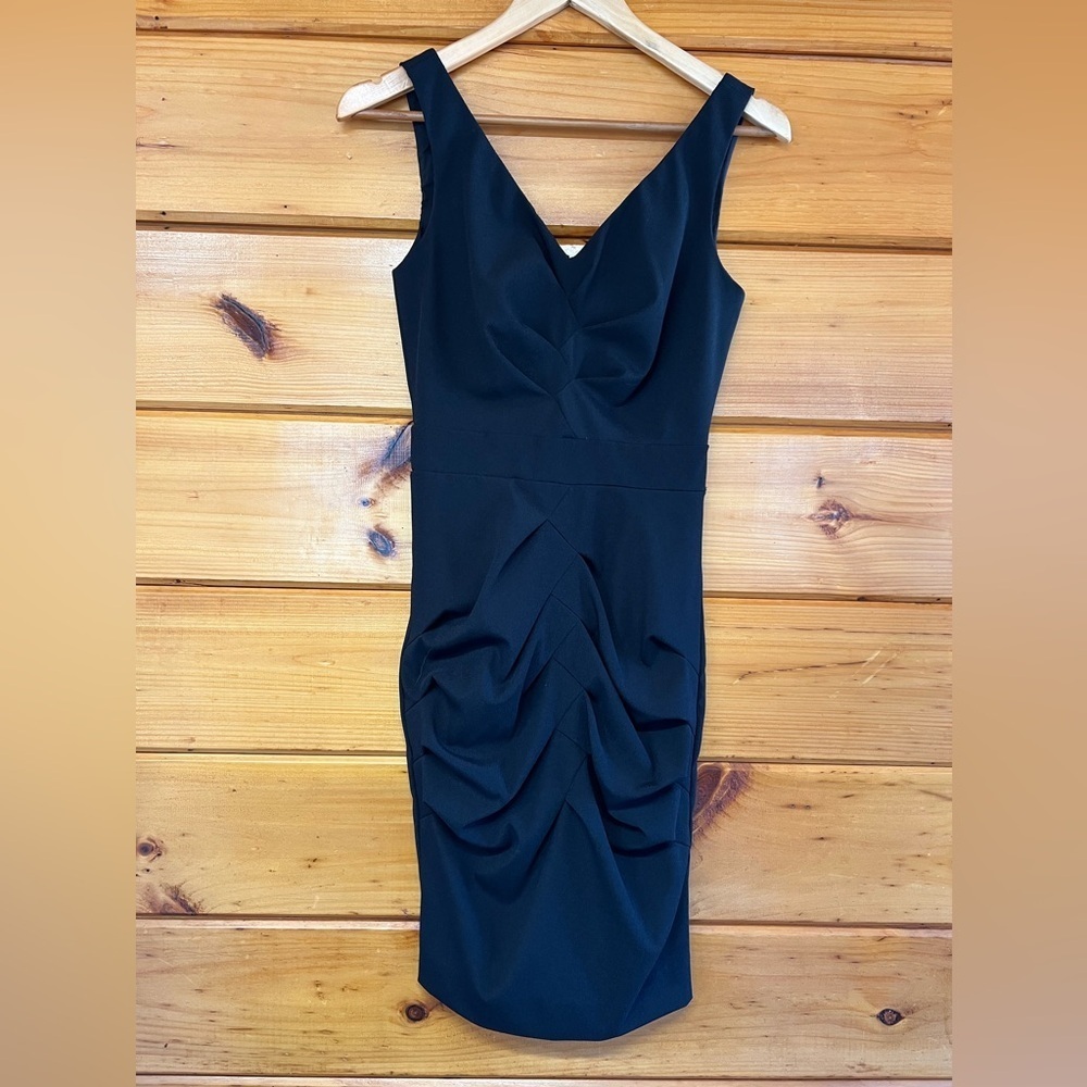 Nicole Miller Ruched Bodycon Black Dress Chic Simple Size 4 Lined Plaid